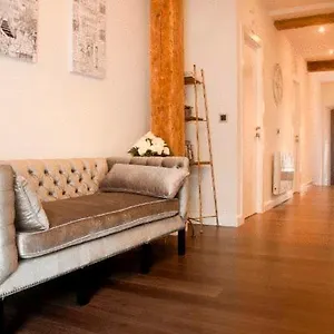 https://hostal-jardin-secreto.bilbaohotelsspain.com